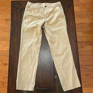 Men’s GAP Khaki Pants